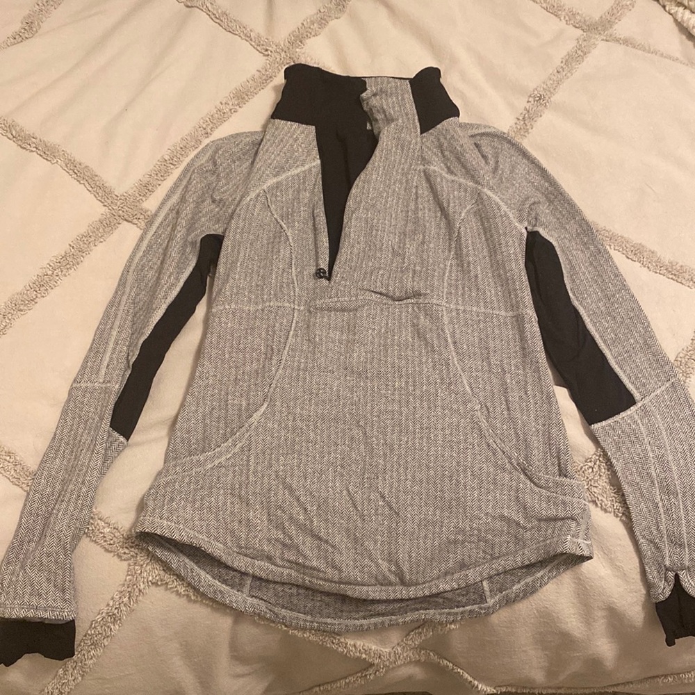 Lululemon sweatshirt asymmetrical half zip